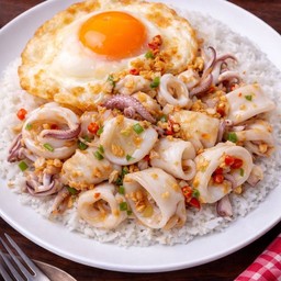 ข้าวพริกเกลือปลาหมึก