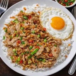 ข้าวพริกเกลือหมูชิ้น