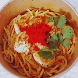 [อร่อยซ่ากับโค้ก] สปาเก็ตตี้ซอสสไปซี่ไข่กุ้ง+โค้กออริจินัล(กระป๋อง)