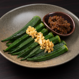 กระเจี๊ยบเขียวน้ำมันหอยซอสมะขาม (S)