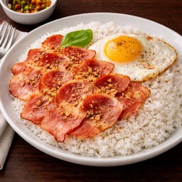 ข้าวเบคอนทอดกระเทียม