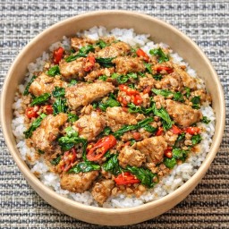 ข้าวกะเพราหมูสันคอ (โปรตีน 19g)