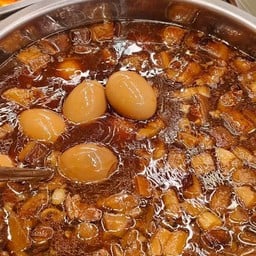 พะโล้ไข่หนึบๆหมูสามชั้นนุ่มๆ (ไข่2ฟอง)