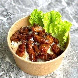 ข้าวหมูแมคกี้