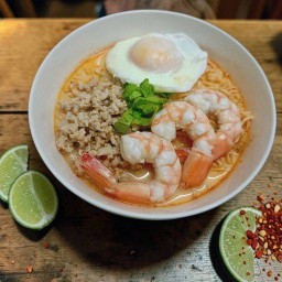 มาม่าต้มยำรสแซ่บ by นายโจ ดินแดง