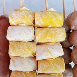 ร้านน้องติณลูกชิ้นทอด