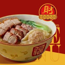 บะหมี่เกี๊ยว หมูแดงฮ่องกง หมูกรอบ
