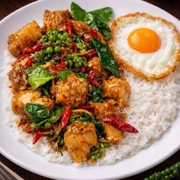 ข้าวผัดขี้เมาหมูกรอบ