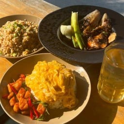 ร้านโบราณ-ตามสั่งและส้มตำ บ้านอำเภอ บ้านอำเภอ