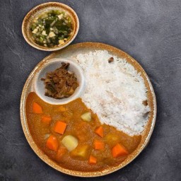 ข้าวแกงกะหรี่ญี่ปุ่น by MAMA Kitchen