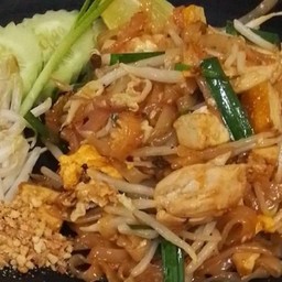 ผัดไทย ไก่