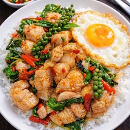 ข้าวผัดขี้เมาหมูสามชั้น