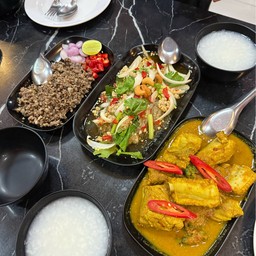 หมวยต้มข้าว