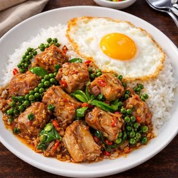 ข้าวผัดขี้เมาซี่โครงกระดูกอ่อน