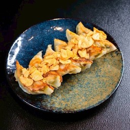 にんにく餃子 Garlic Gyoza