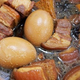 ไข่พโล้หมู