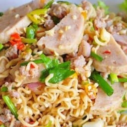 ส้มตำ-ยำแซ่บ ป่ายาง