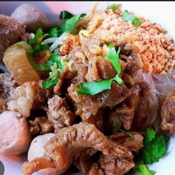ก๋วยเตี๋ยวเนื้อแห้ง