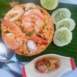 ข้าวผัดต้มยำทะเล