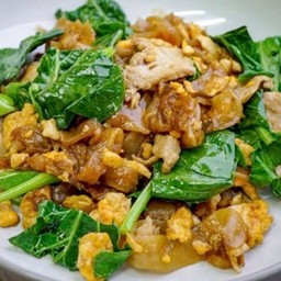 หมูกระเทียมไข่ข้น ช้างเผือก ช้างเผือก