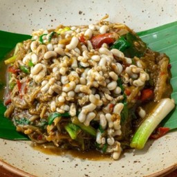 อุหน่อไม้ไข่มดแดง