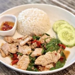 ข้าวกระเพราหมูชิ้น