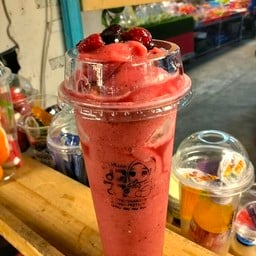 วาวาผลไม้ปั่นสด&ขนมบ้าบิ่นไส้ทะลัก ตลาดนัดราษฎร์อุทิศ25/4-1