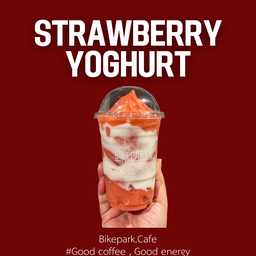 Strawberry Yoghurt (ปั่น)