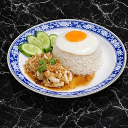 หมึกสดผัดกระเทียมไทย(ราดข้าว)