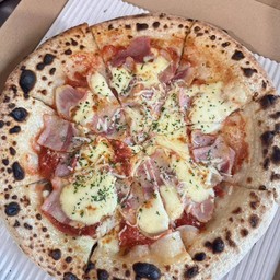 Ham & Bacon pizza