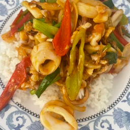 หมึกผัดไข่เค็ม