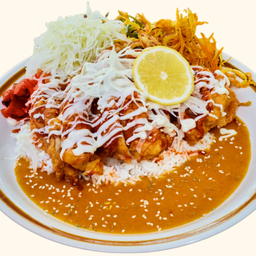 ข้าวแกงกะหรี่ไก่ทอดครีมหัวหอม