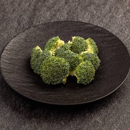 ผักบรอกโคลี