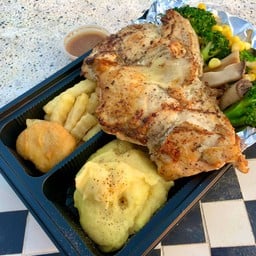 สเต็กน่องสะโพกไก่พริกไทยดำ