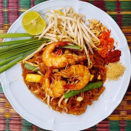 ผัดไทยกุ้งสด