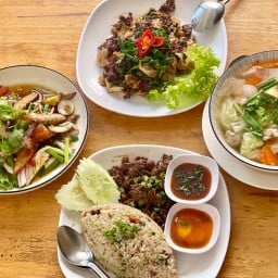 บ้านนายหนุ่ม