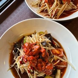 บิลเลี่ยนส์ เคไนท์ มาร์เก็ต บิลเลี่ยนส์ เคไนท์ มาร์เก็ต