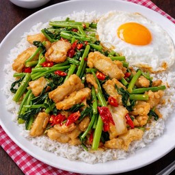 ข้าวผัดผักบุ้งกากหมู