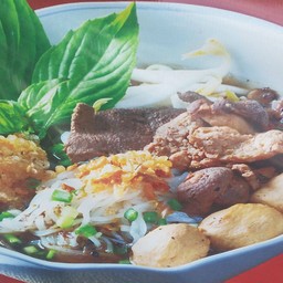 ก๋วยเตี๋ยวหมูน้ำตก รสเด็ด ราคาถูก 1