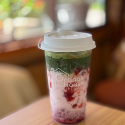 มัทฉะสตรอว์เบอร์รี