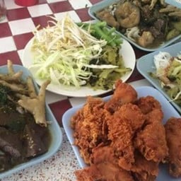 บ้านขนมจีน ไก่ทอด หอลีลาเพลส