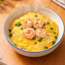 ข้าวไข่ข้นนุ่มๆกุ้งเด้งหอมๆ กุ้ง 4 ตัว นะคะ