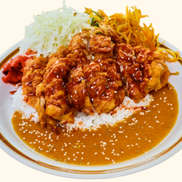 ข้าวแกงกะหรี่ไก่ทอดซอสเผ็ด