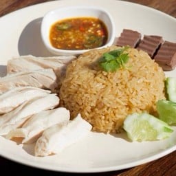 นันท์ ข้าวมันไก่ สาขาต้นพยอม สาขา ต้นพยอม