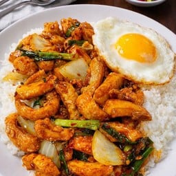 ข้าวผัดพริกเผากากหมู