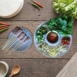 แหนมเนือง 10 ไม้ ( Party set )