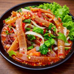 ยำหมึกกรุบกรอบ