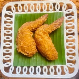 ร้านไก่ทอดร่มแดง (Rom Daeng Fried Chicken)