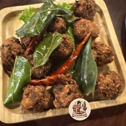 ลาบหมูทอด