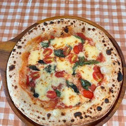 Margherita pizza